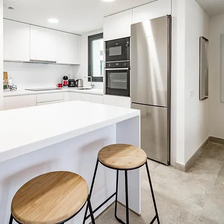 Inf25e- Tastefully Furnished Flat, Center Apartment