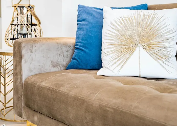 Inf2.5e- Tastefully Furnished Flat Cente * Estepona