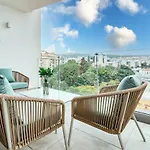 Inf2.5e- Tastefully Furnished Flat Cente Estepona