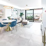Inf2.5e- Tastefully Furnished Flat Cente Lägenhet Estepona