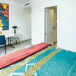Inf2.5e- Tastefully Furnished Flat Cente