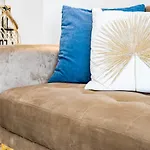Inf2.5e- Tastefully Furnished Flat Cente * Estepona