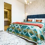Lägenhet Inf2.5e- Tastefully Furnished Flat Cente Estepona