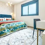 Inf2.5e- Tastefully Furnished Flat Cente *