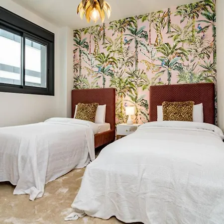 Inf25e- Tastefully Furnished In The Hea Appartement