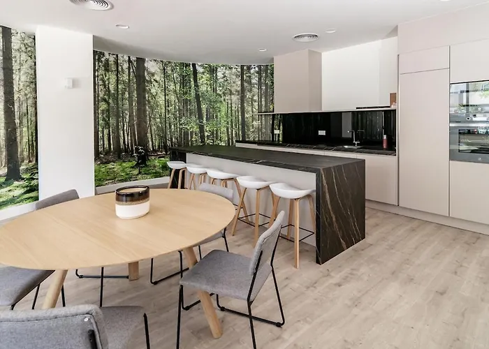 Inf2.5e- Tastefully Furnished Flat Cente Apartment Estepona