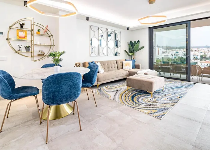 Inf2.5e- Tastefully Furnished Flat Cente Apartament *