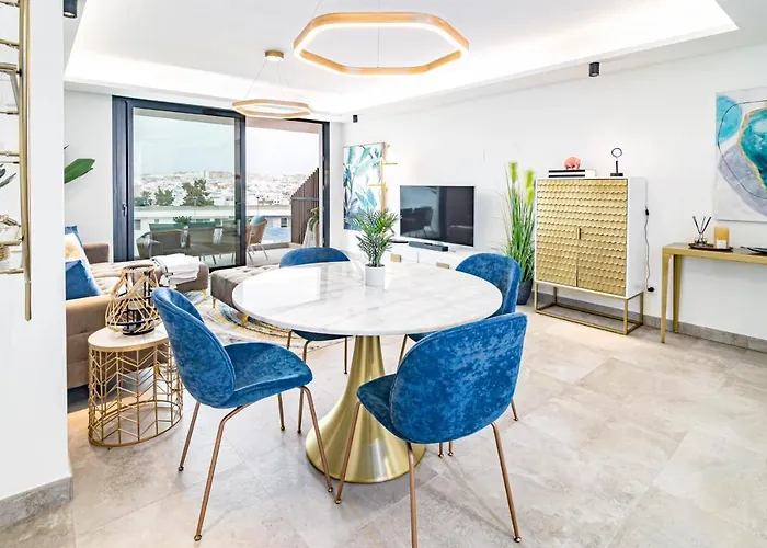 Inf2.5e- Tastefully Furnished Flat Cente Estepona