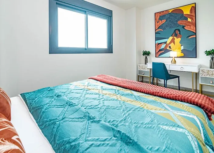 Inf2.5e- Tastefully Furnished Flat Cente Apartament *